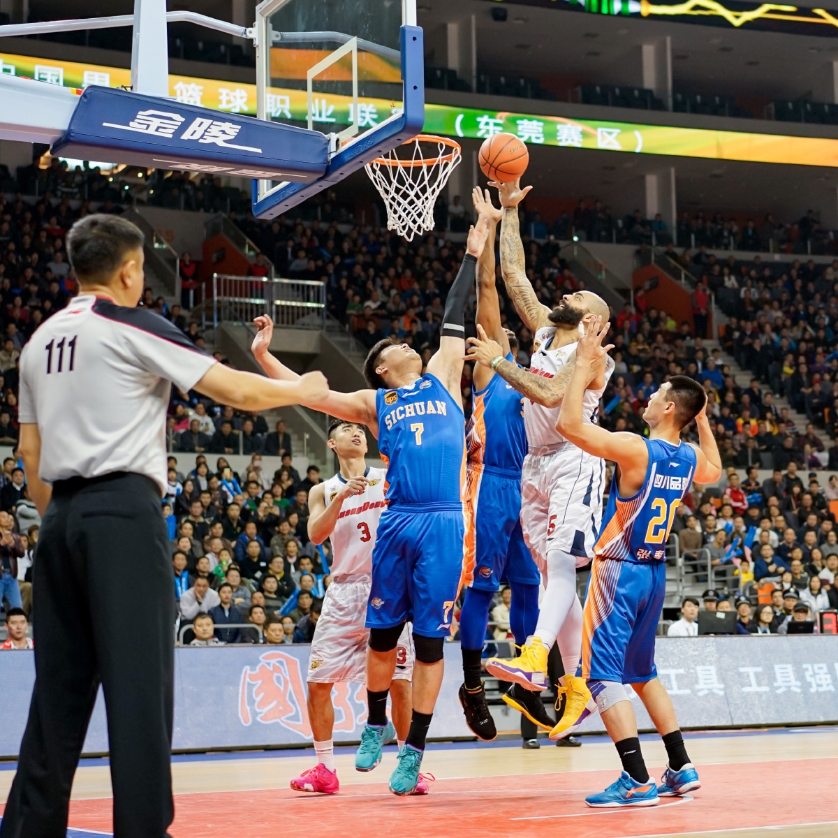 欧洲五大联赛积分榜最新排名（欧陆五大联赛最新积分排名）