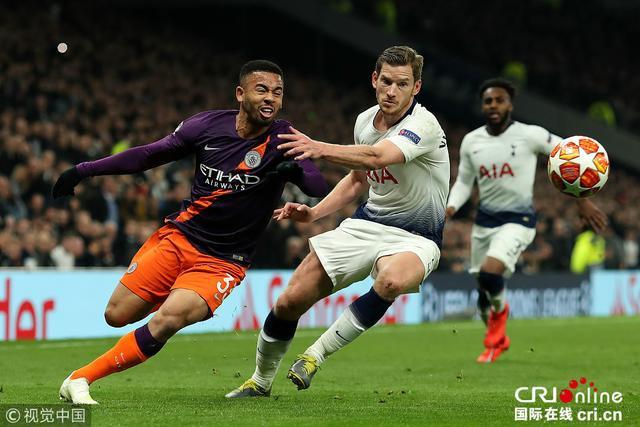 津媒谈国足选帅：本土“少壮派”教练的优势不容忽视（津媒：国足选帅应重视本土新生代教练的优势）