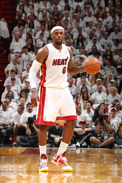 世体：马竞新大股东注资13亿欧元，目标缩小与顶级豪门差距（世体：新大股东向马竞注资13亿欧，志在缩小与顶级豪门的差距）