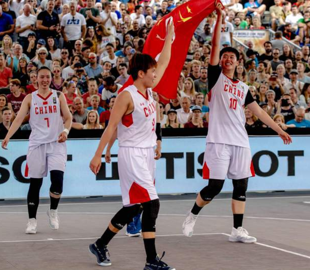 米体：国米负利物浦的主裁曾涉嫌假球，后自首才避免终身禁赛（米体：吹罚国米负于利物浦一战的主裁曾被指涉假球，主动自首后免于终身禁赛）