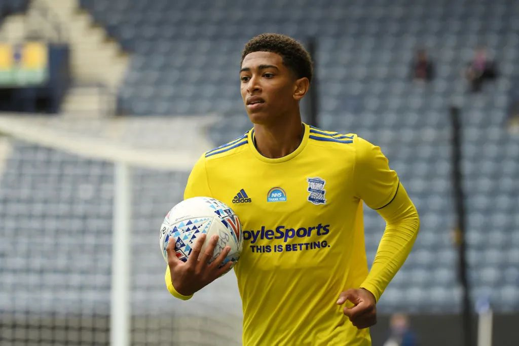 记者：经球队和教练共同决定，萨拉赫将不会随利物浦出战国米