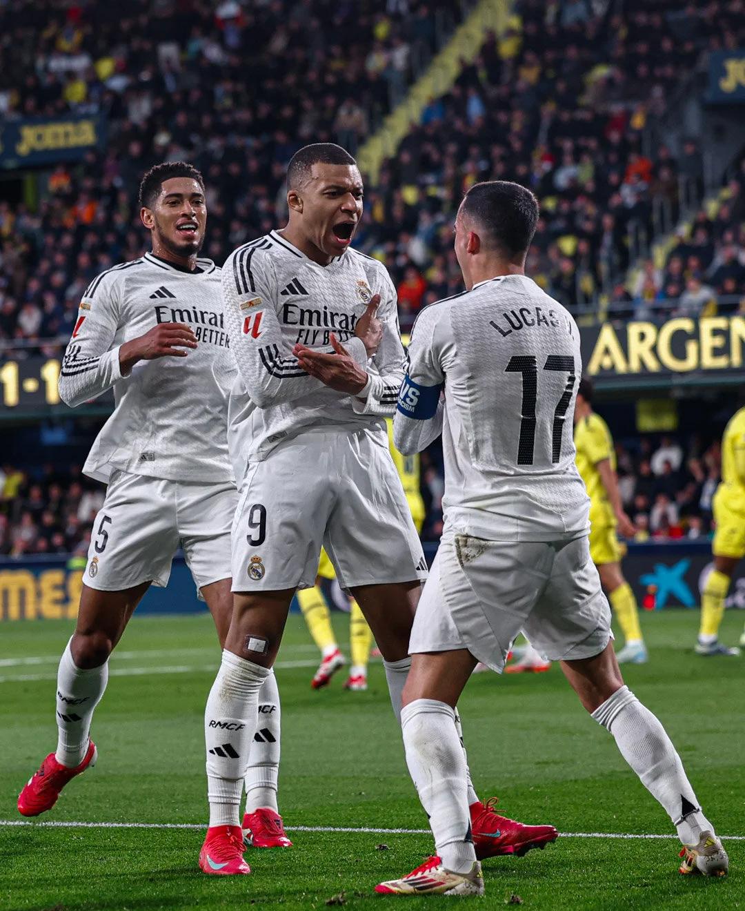 德甲替补戴帽，凯恩是继9分钟5球的莱万之后拜仁第二人（德甲赛场替补戴帽，凯恩成为莱万9分钟5球后拜仁第二人）