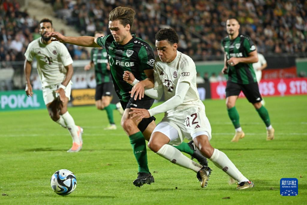 马特拉齐：罗纳尔多是梅西和C罗的结合体，我从不直接防守他