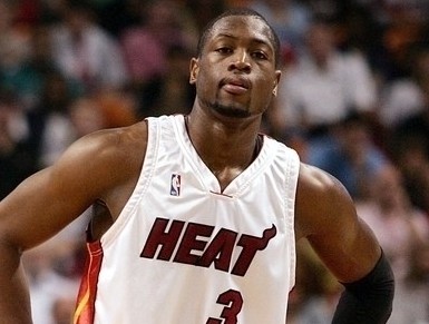 半场战报：沃尔夫斯堡1-1霍芬海姆，阿穆拉，布格尔破门（中场战报：沃尔夫斯堡1-1霍芬海姆，阿穆拉、布格尔各入一球）