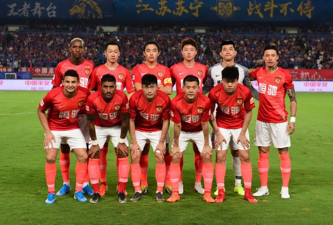 米兰上次德比扑点后夺冠？迈尼昂：我们不能做这种比较（迈尼昂谈德比扑点与夺冠：别做这样的比较）